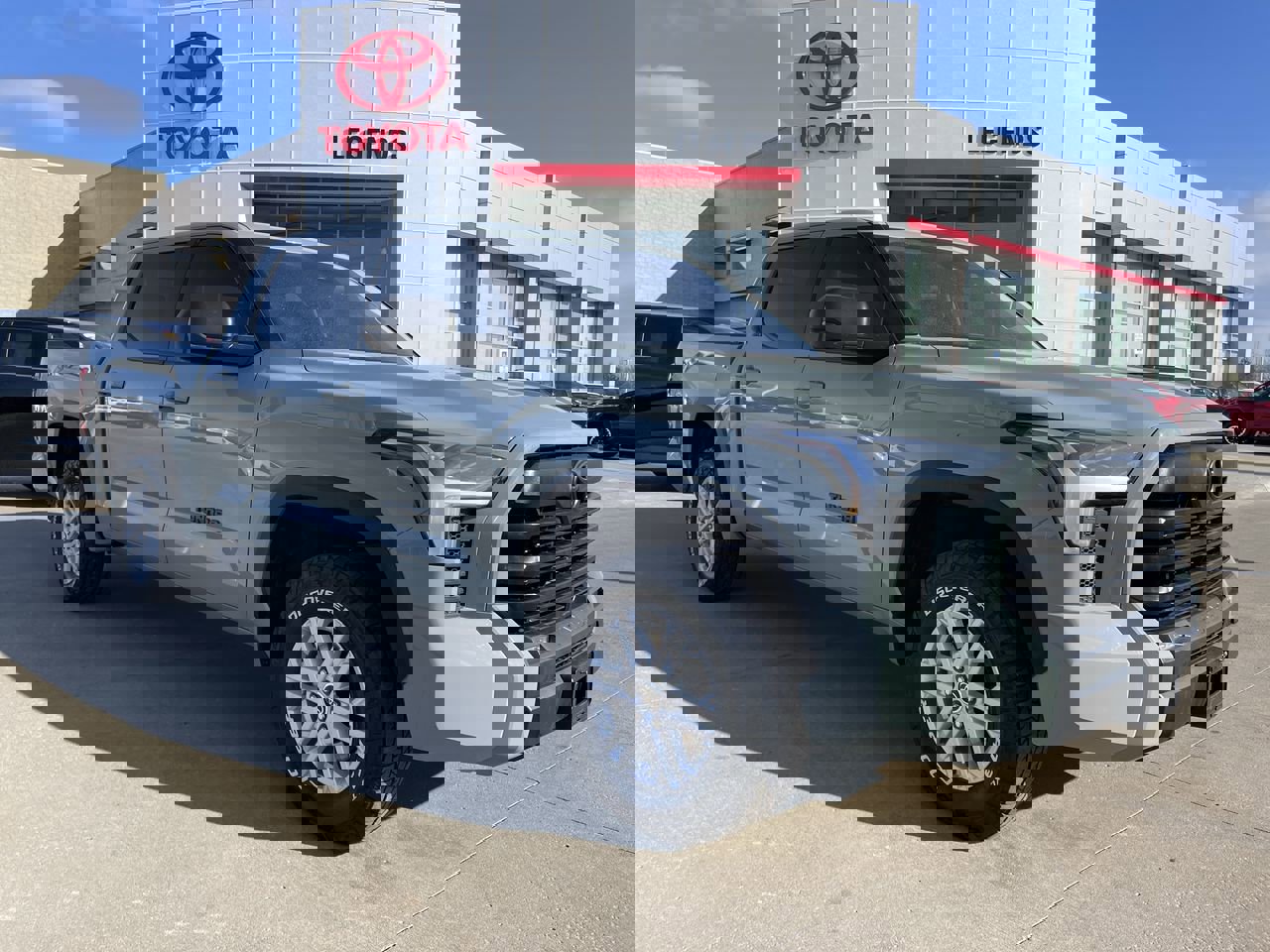 2024 Toyota Tundra SR5's photo