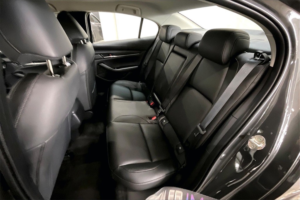 2026 MAZDA MAZDA3 - Image 9