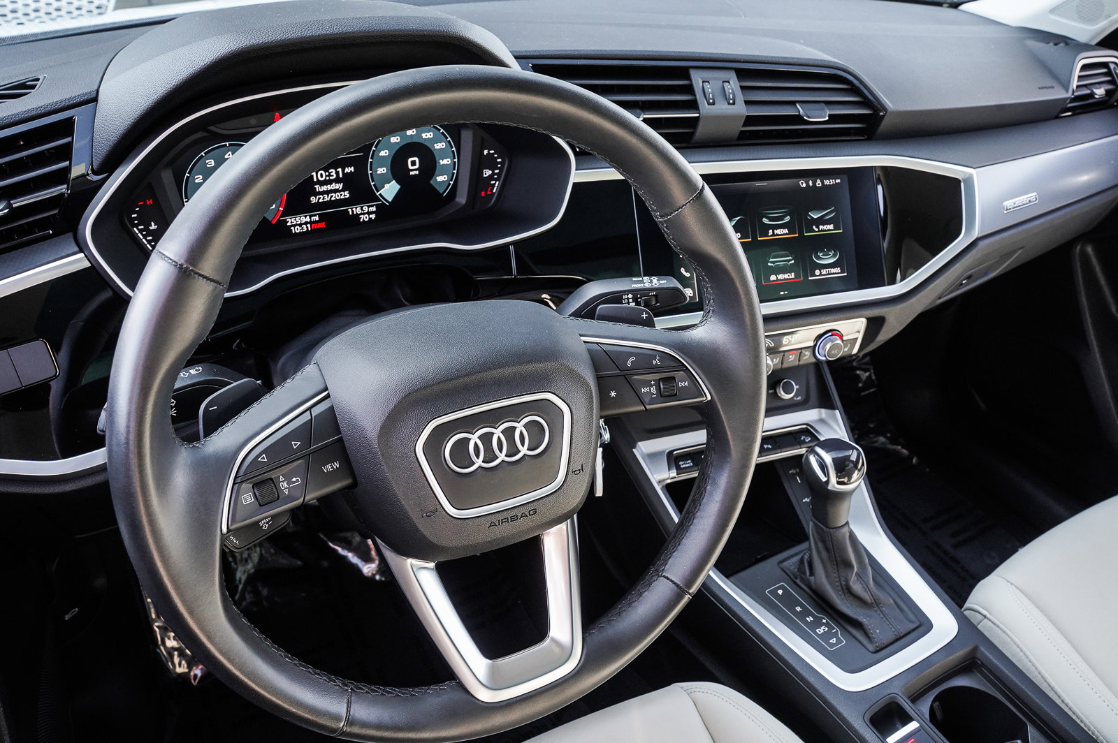 2022 Audi Q3 S line Premium photo 4