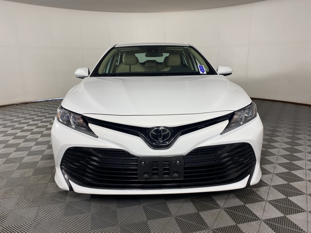 2019 Toyota Camry LE photo 4