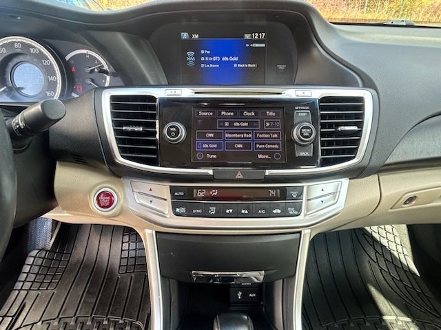 2015 Honda Accord EX-L photo 3