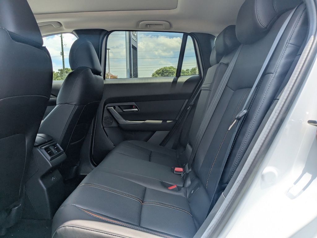 2025 Mazda CX-50 Premium photo 12