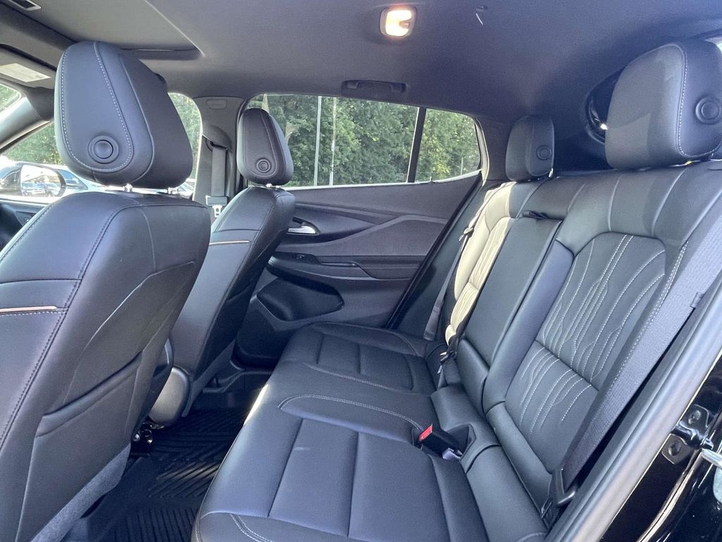 2024 Buick Envista Avenir photo 19