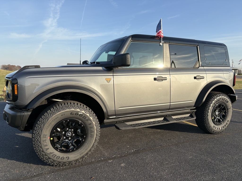 2025 Ford Bronco 4-Door Badlands's photo