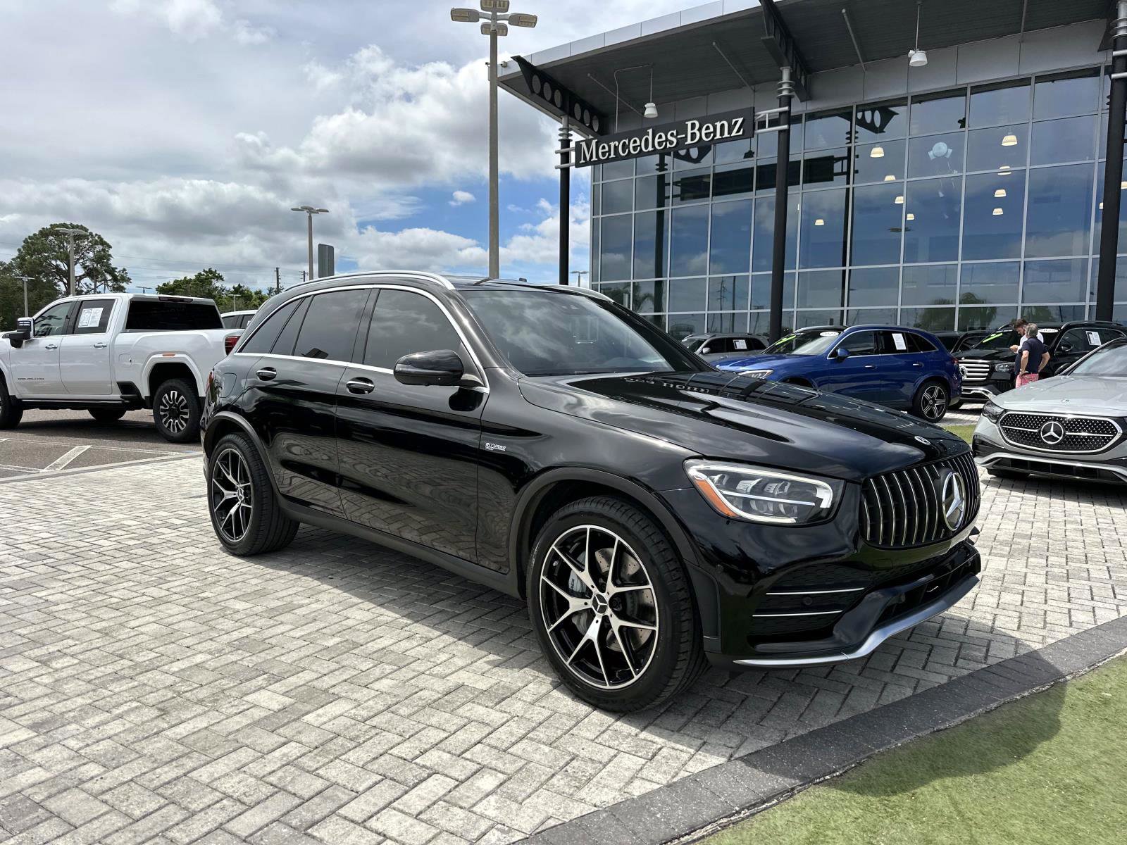 2022 Mercedes Benz GLC 43 AMG photo 2