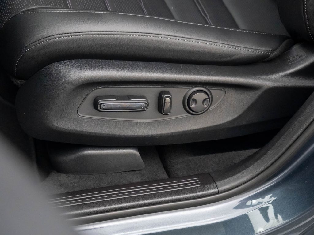 2026 Honda CR-V EX-L photo 13