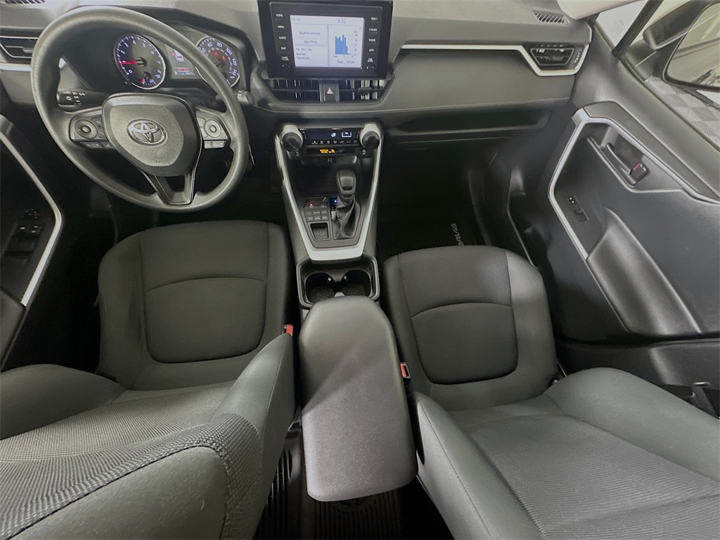 2019 Toyota RAV4 LE photo 28