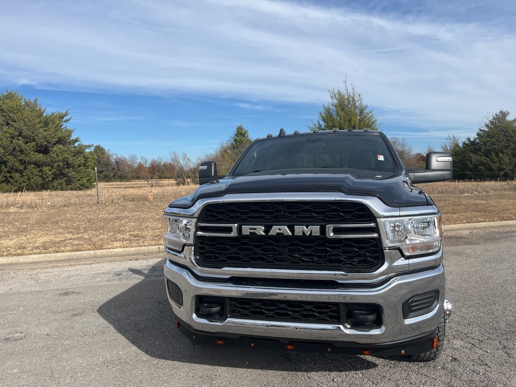 2024 Ram 3500 Tradesman photo 2
