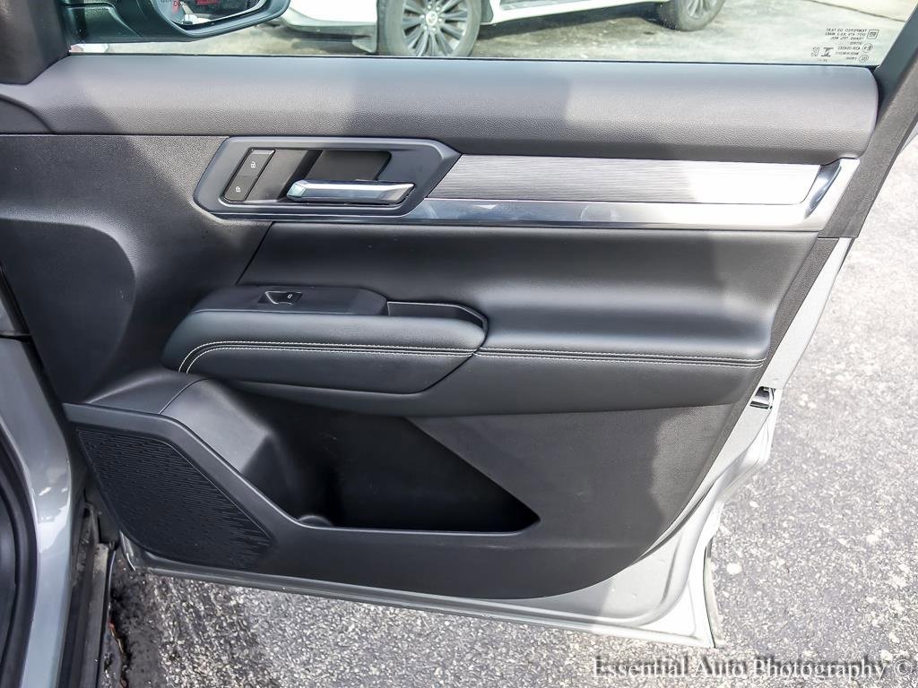 2025 GMC TERRAIN - Image 19