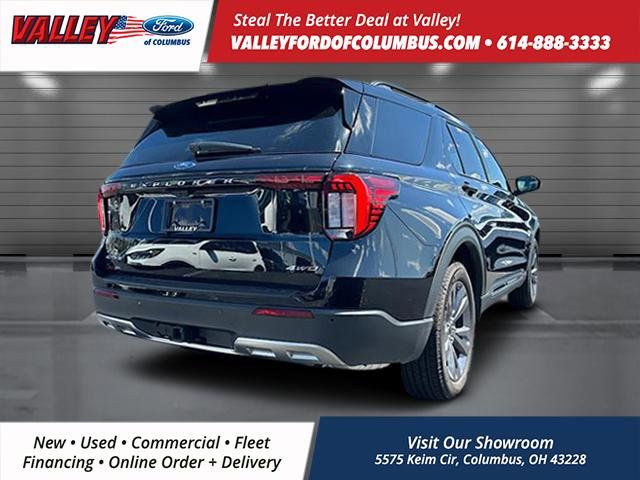 2025 Ford Explorer photo 4