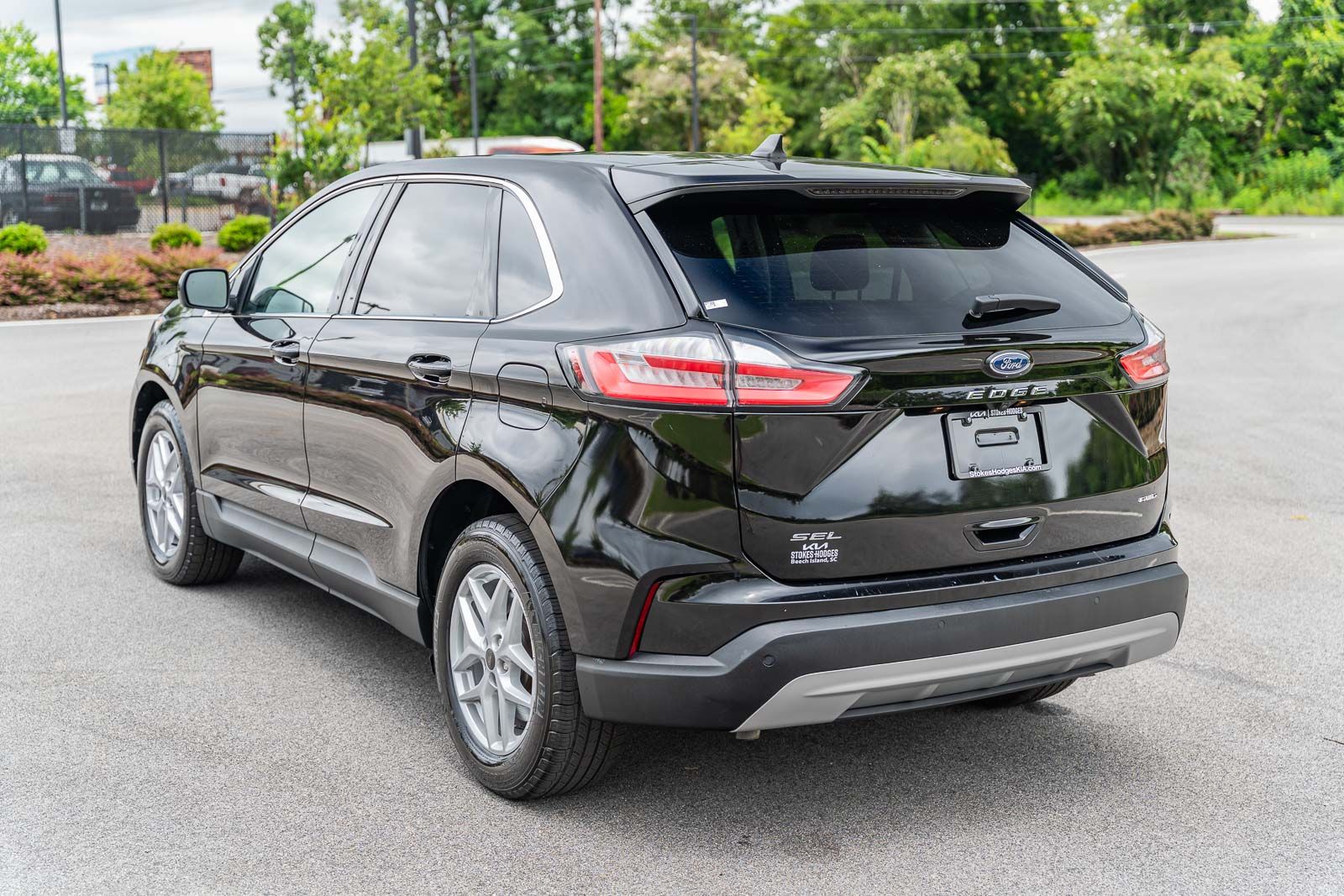 2024 Ford Edge SEL photo 2