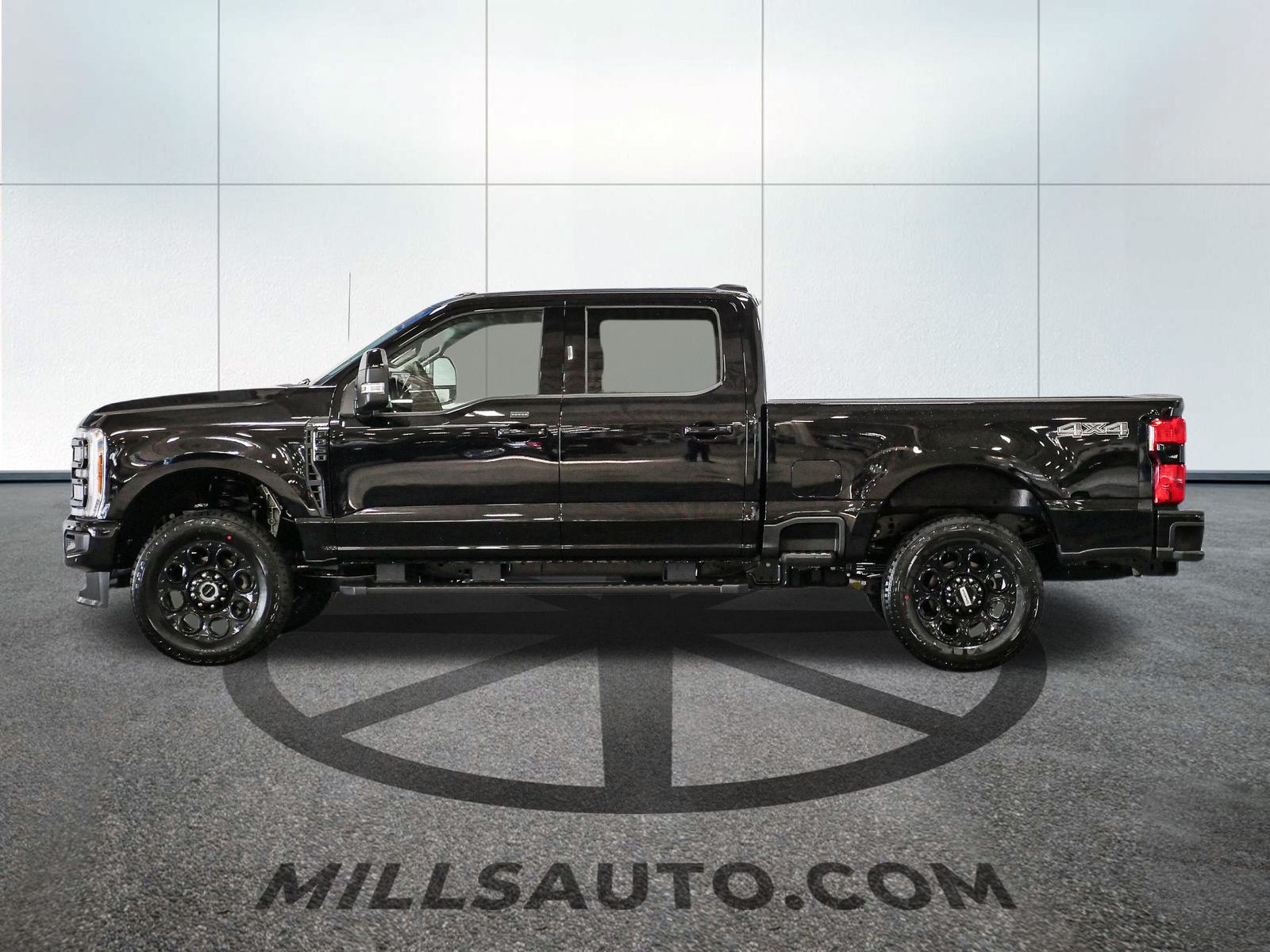2025 Ford F-350 Lariat photo 2