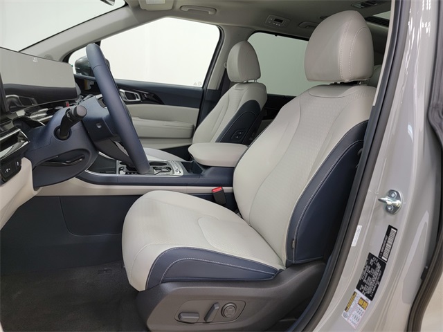 2026 Kia Carnival SX Prestige photo 13