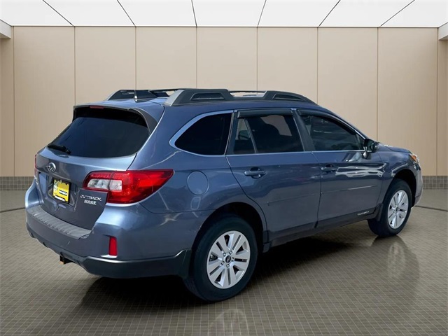 2017 Subaru Outback 2.5i Premium photo 3