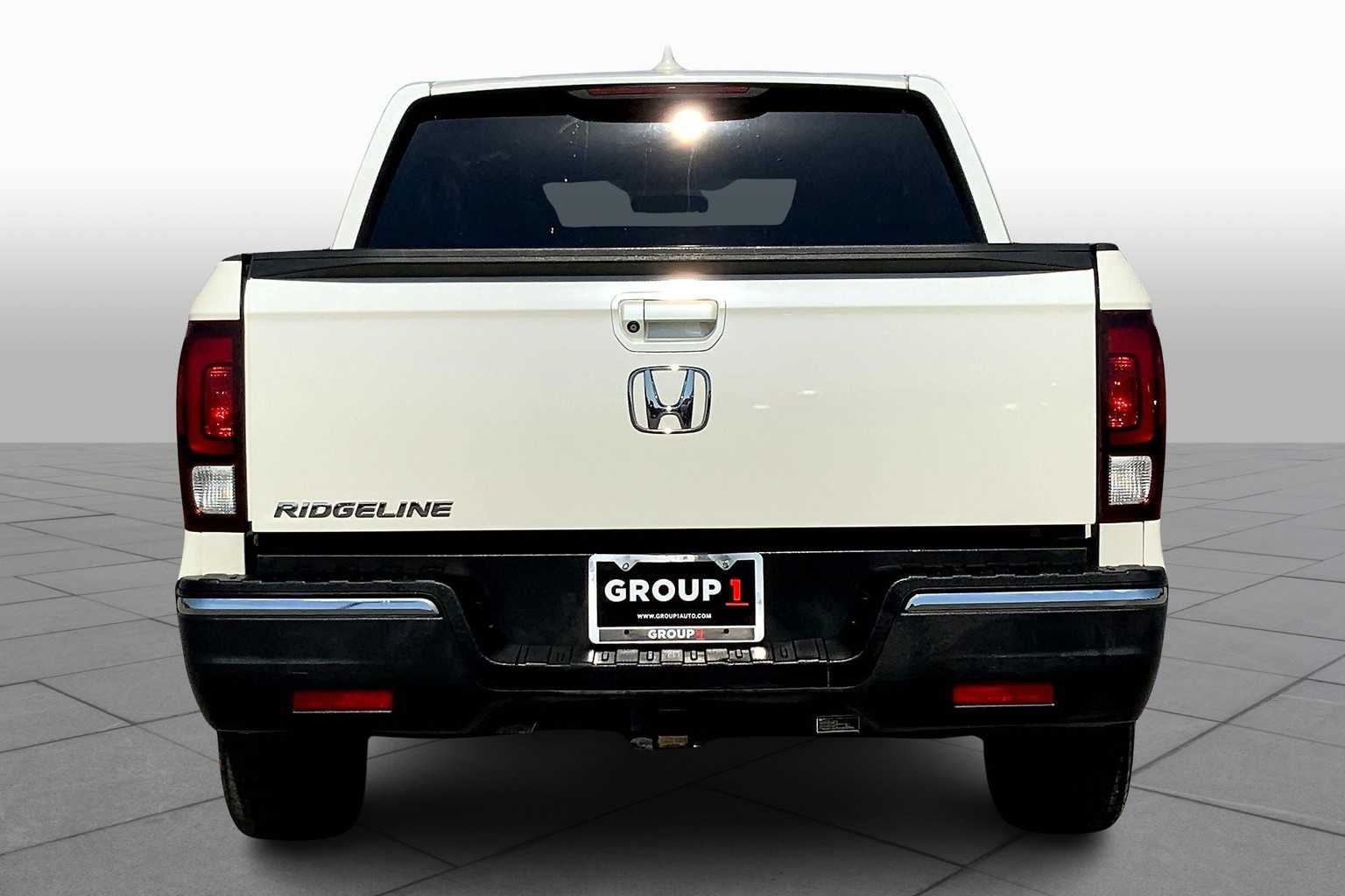 2019 Honda Ridgeline Sport photo 4