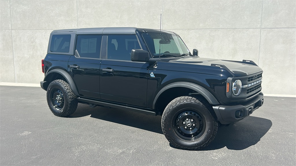 2022 Ford Bronco 4-Door Black Diamond