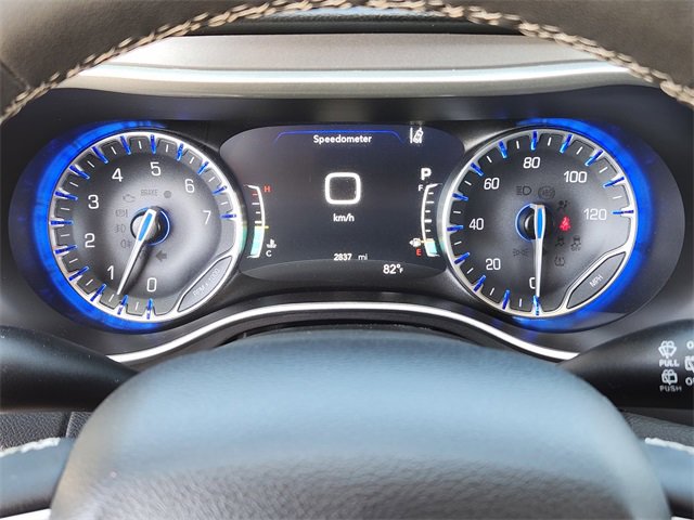 2024 Chrysler Pacifica Touring L photo 14