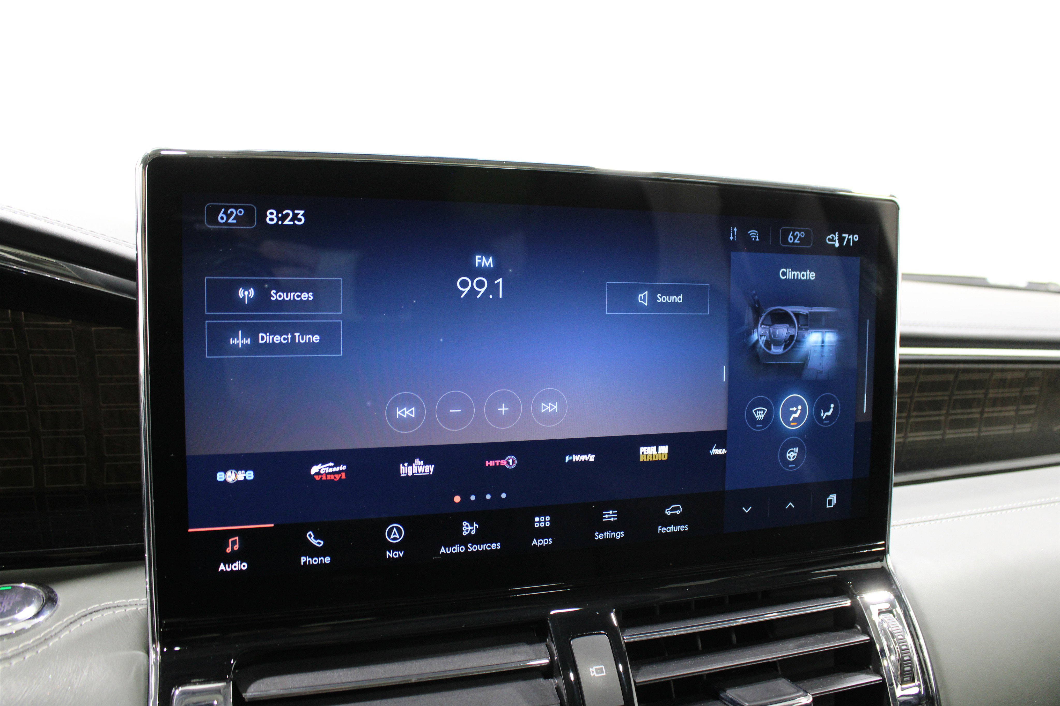 2022 Lincoln Navigator Black Label photo 10
