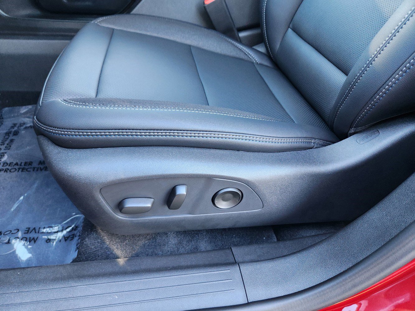 2026 Chevrolet Equinox EV 1LT photo 13