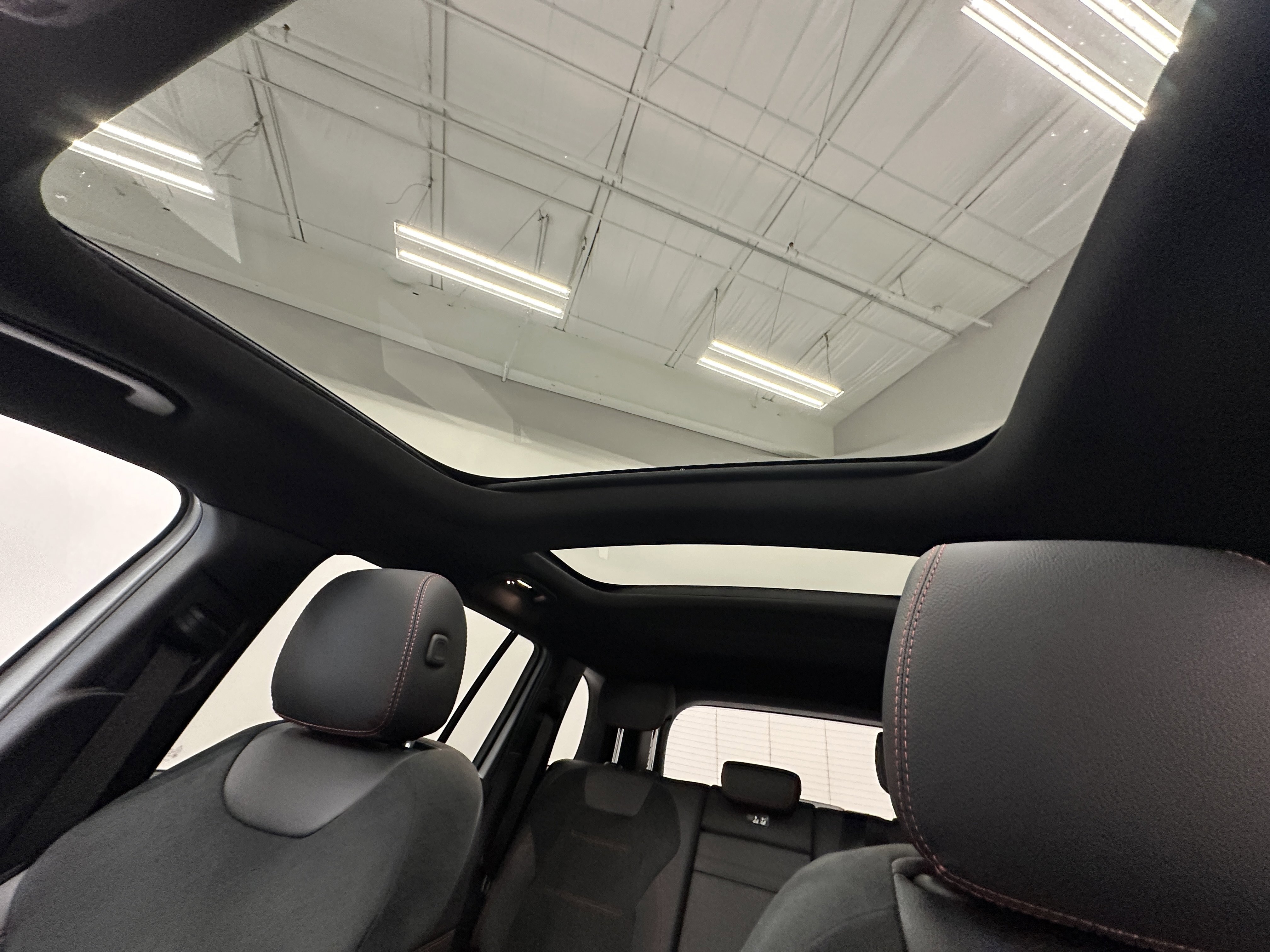 2024 Mercedes Benz GLB 250 photo 19