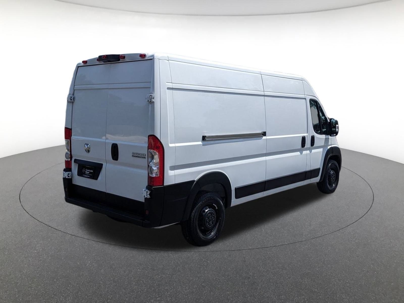 2024 Ram ProMaster 2500 photo 4