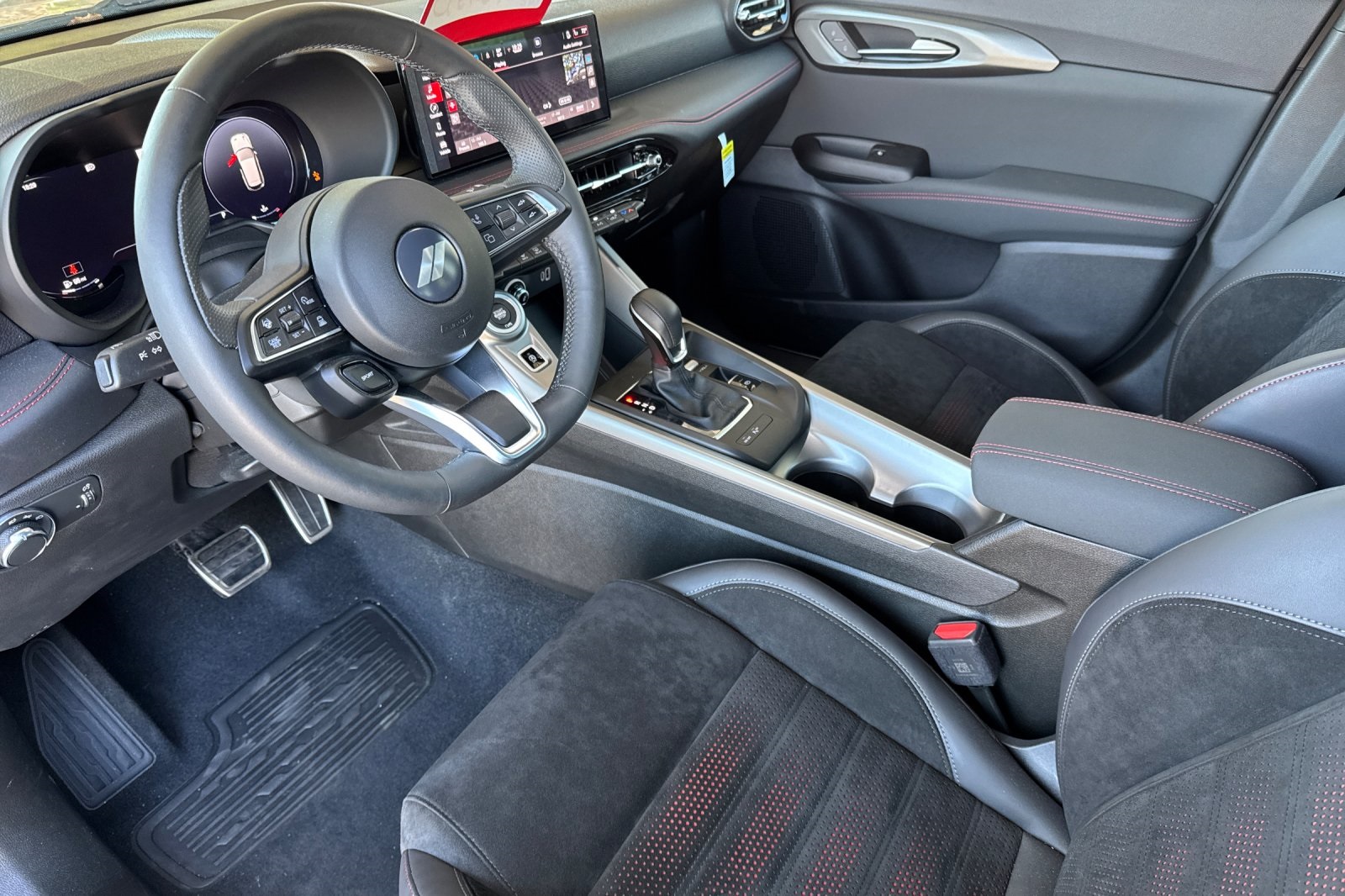 2024 Dodge Hornet GT photo 7