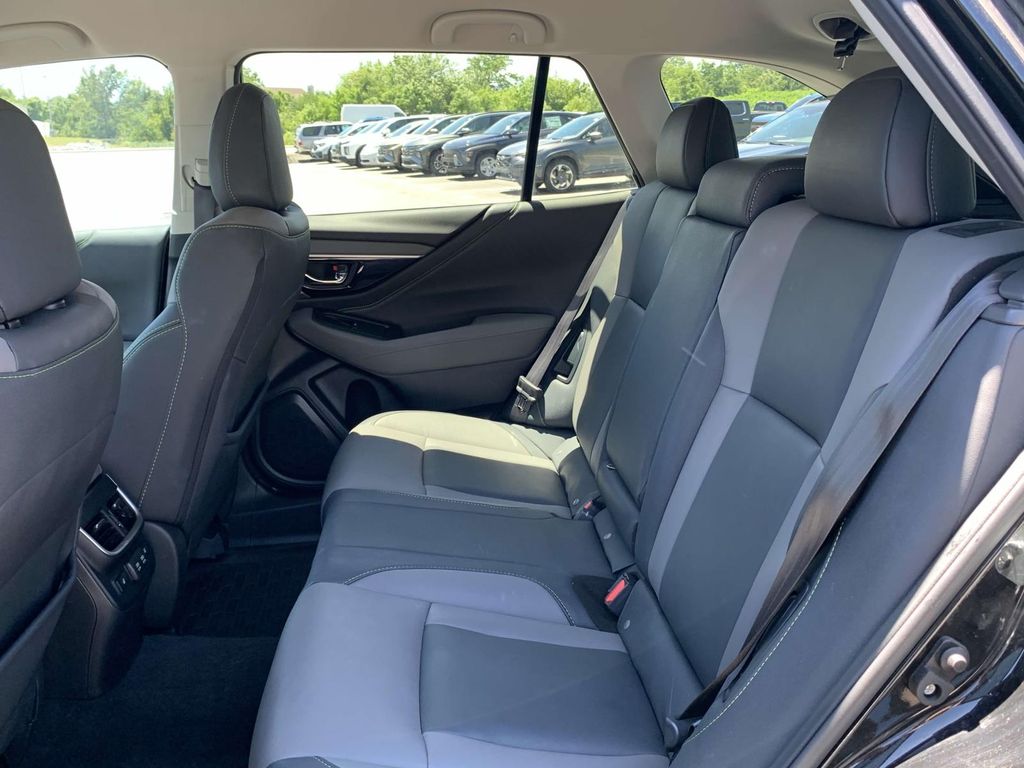 2022 Subaru Outback Onyx Edition XT photo 19
