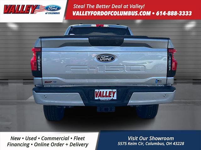 2025 Ford F-150 Lightning photo 5
