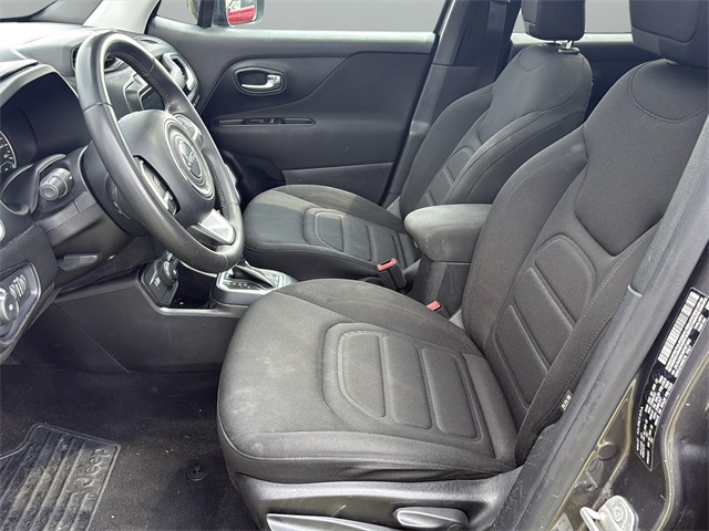 2021 Jeep Renegade Latitude photo 24