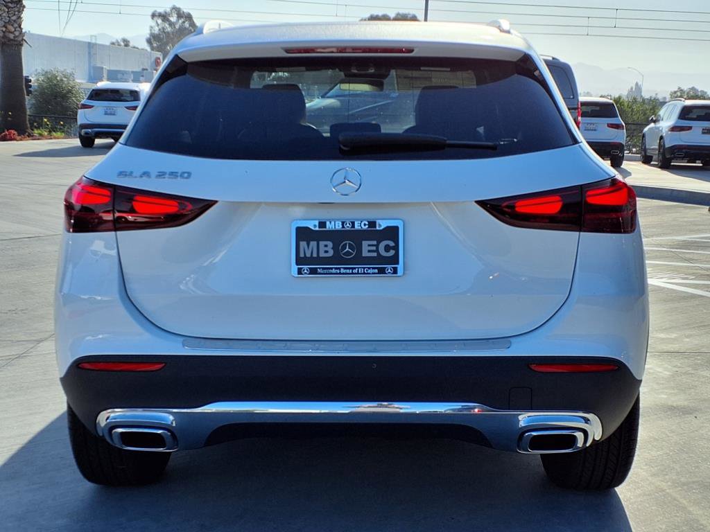 2026 Mercedes Benz GLA 250 photo 21
