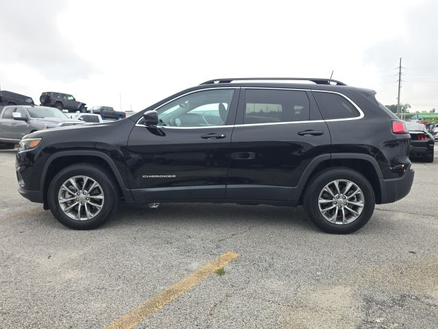 2022 Jeep Cherokee Latitude Lux photo 2