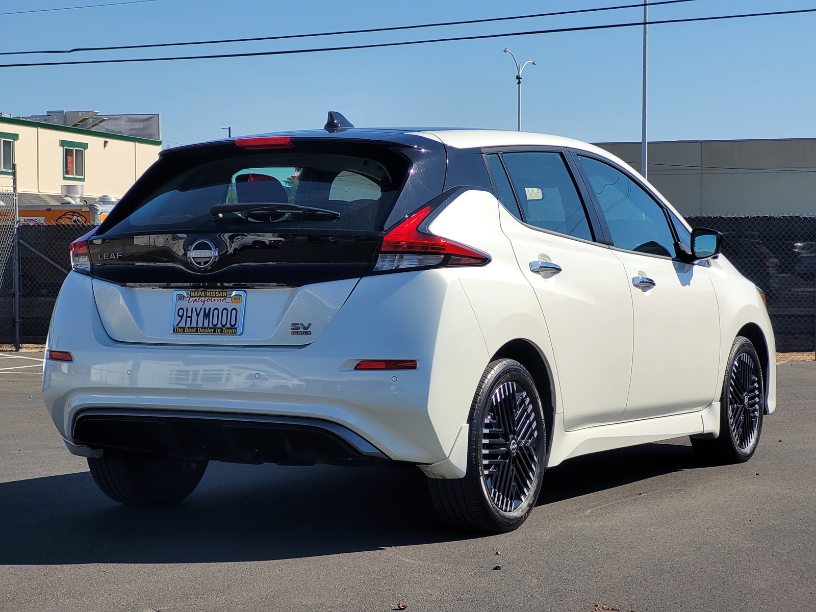 2023 Nissan Leaf SV Plus photo 3
