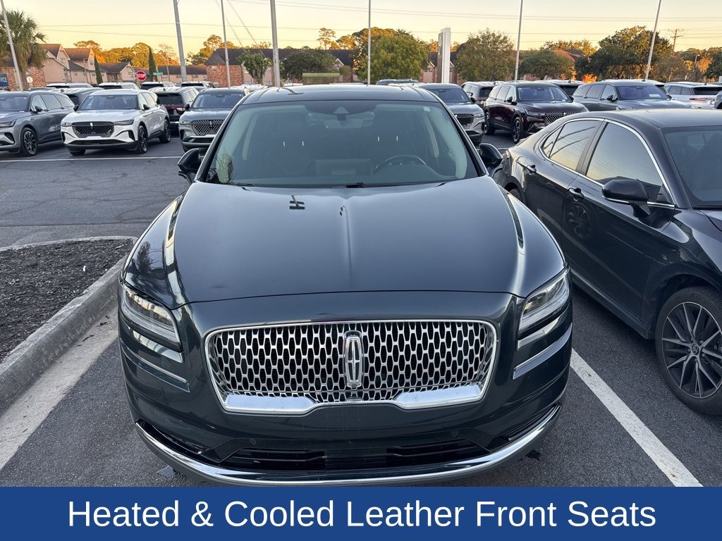 2022 Lincoln Nautilus Reserve photo 2