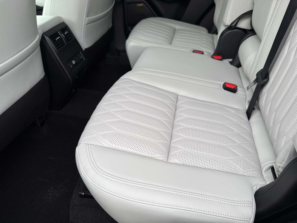 2025 Mitsubishi Outlander SEL GT photo 13