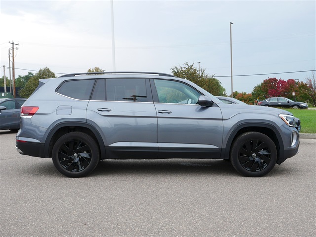 2025 Volkswagen Atlas SE Technology photo 7