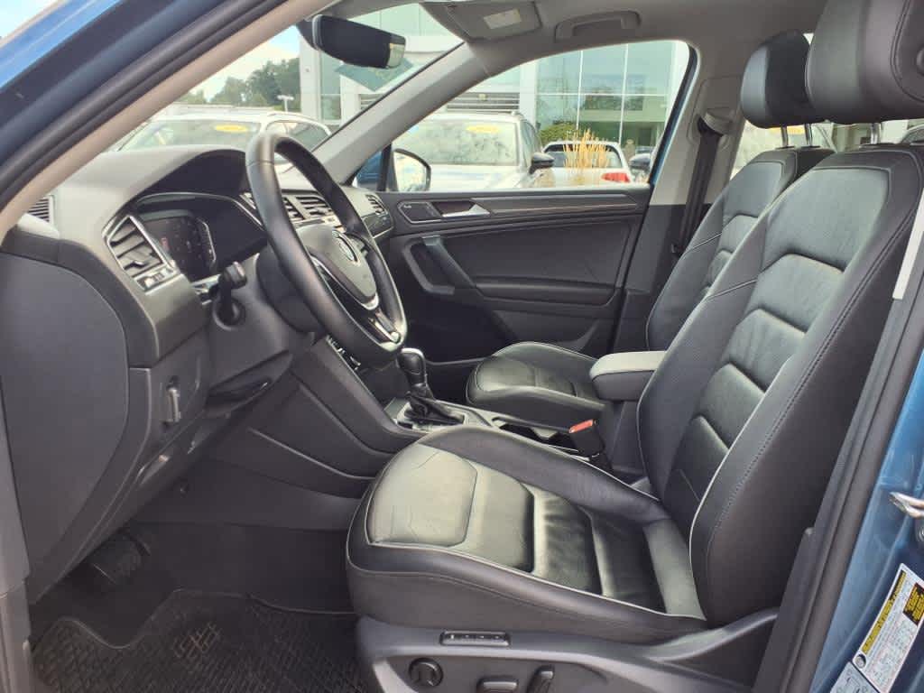 2019 Volkswagen Tiguan SEL Premium R-Line photo 8