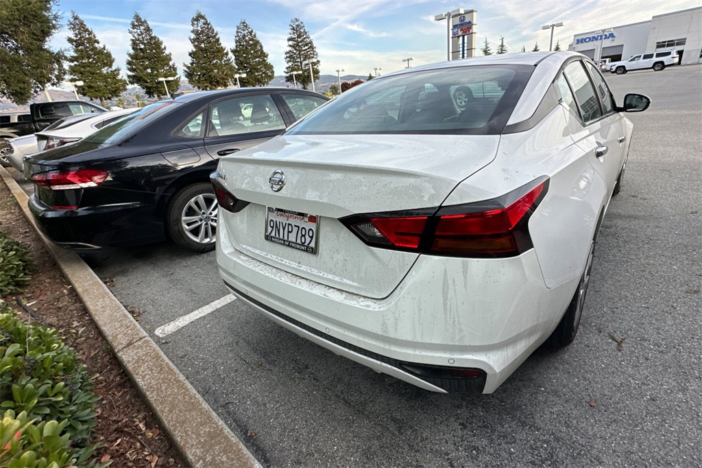 2021 Nissan Altima 2.5 S photo 3