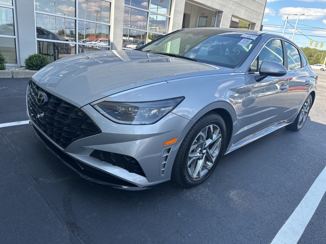 2023 Hyundai Sonata SEL photo 2