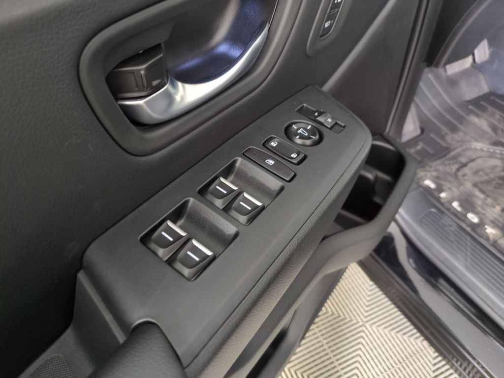 2025 Honda Pilot Touring photo 10