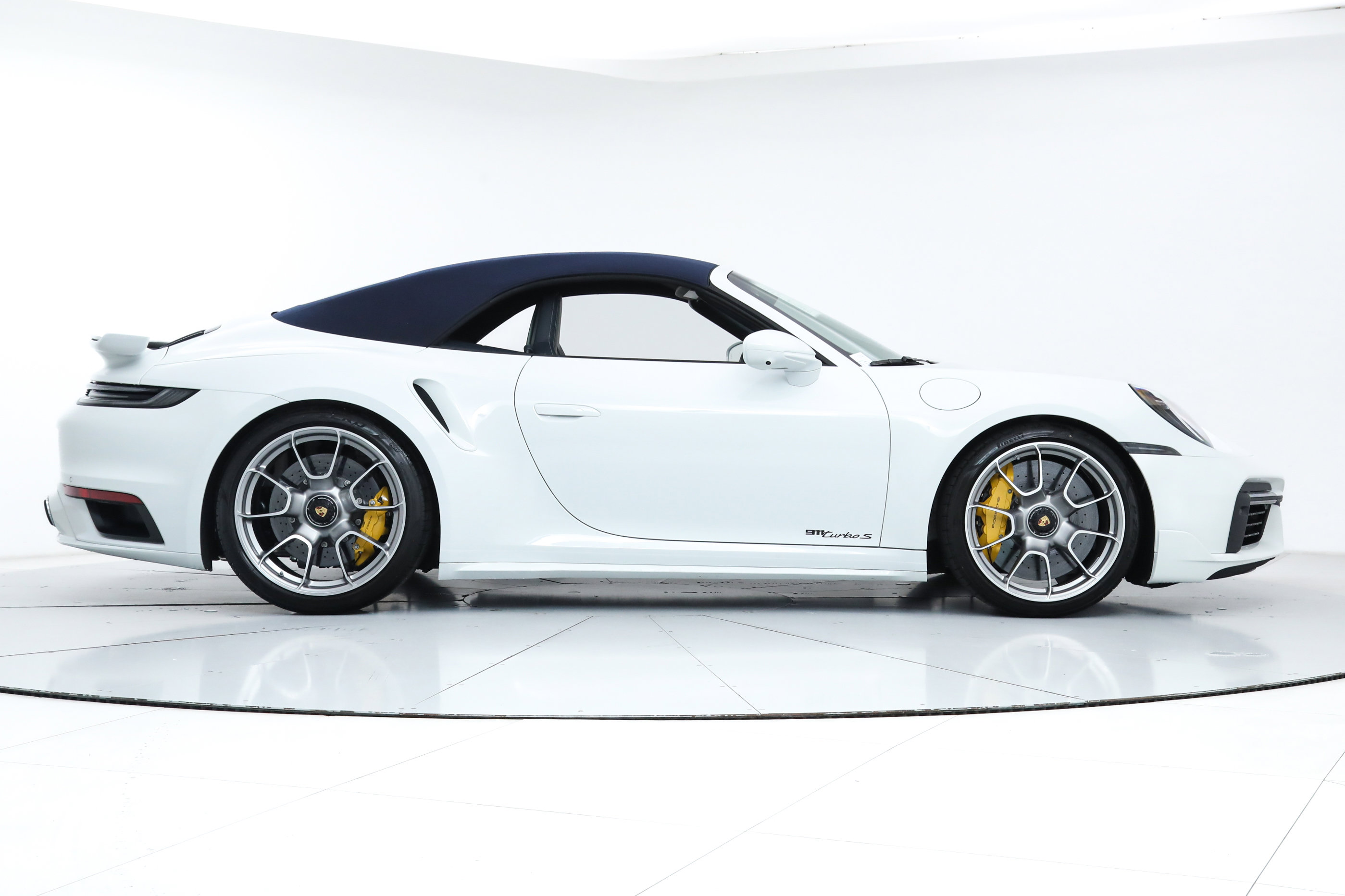 2025 Porsche 911 Turbo S Cabriolet photo 8