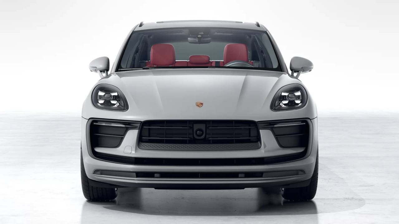 2026 Porsche Macan T photo 9