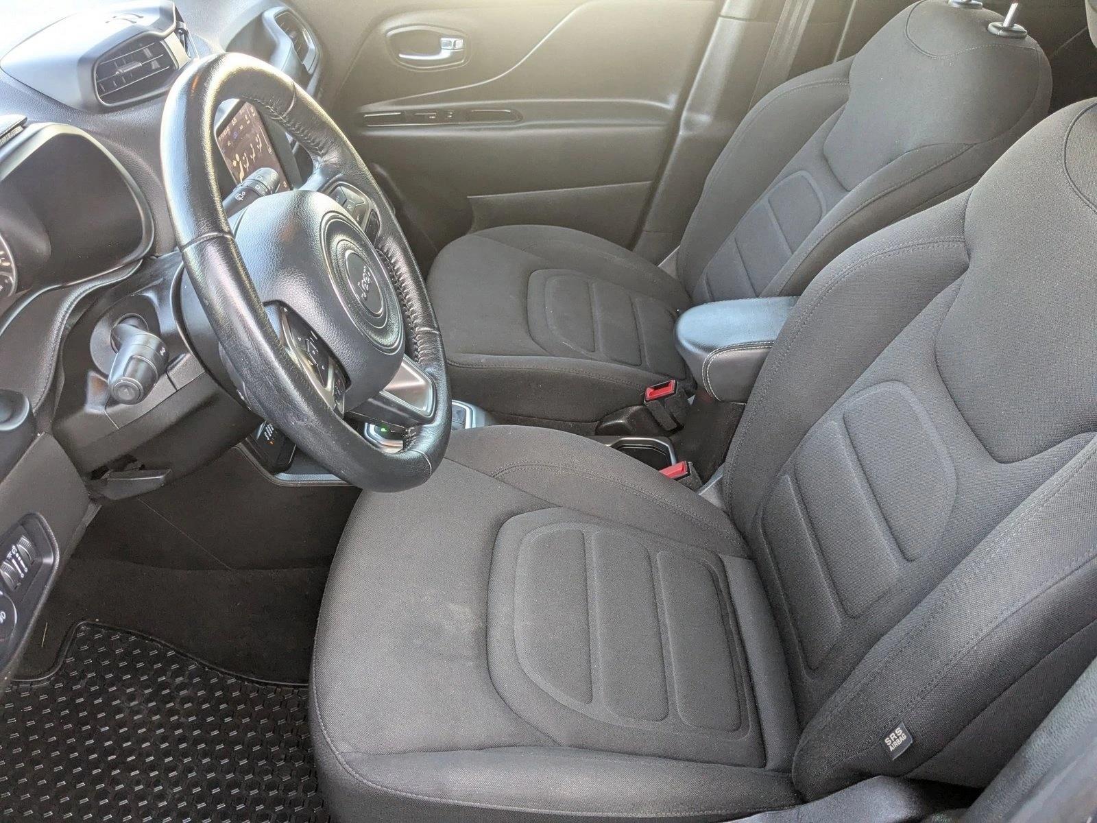 2022 Jeep Renegade Latitude photo 13