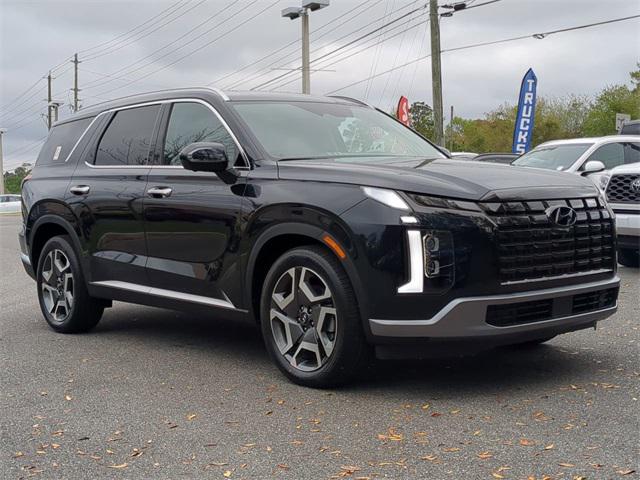 2024 Hyundai Palisade Limited photo 2