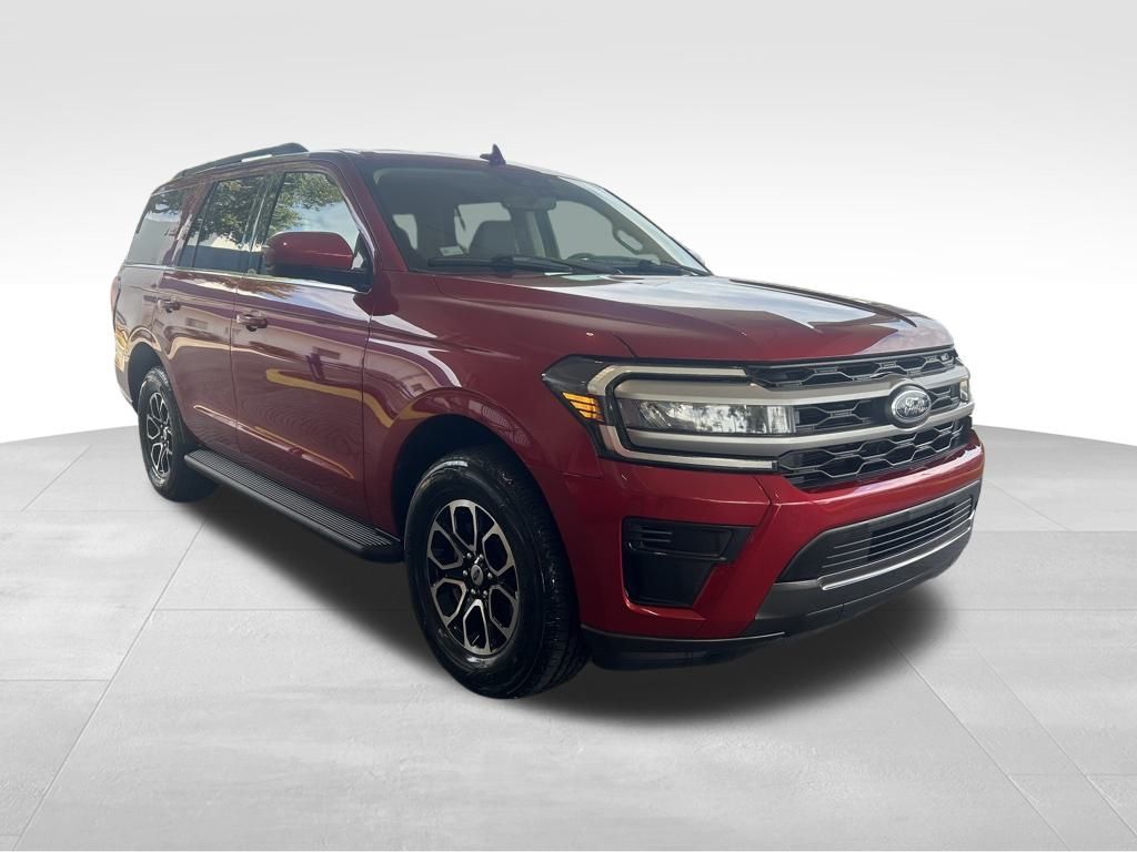 2022 Ford Expedition XLT photo 2