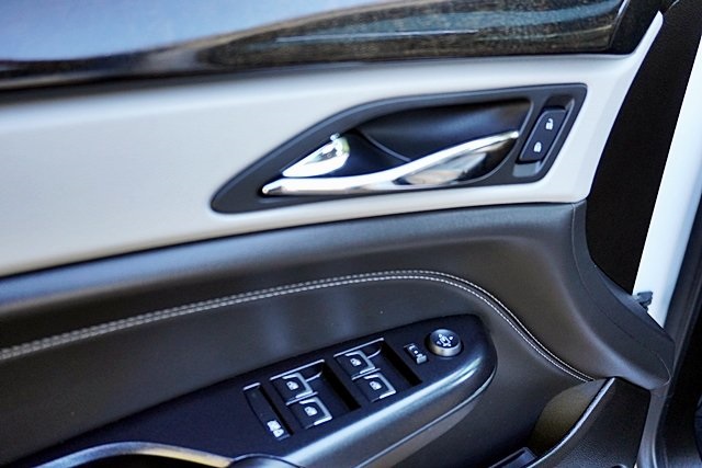 Used 2015 White Cadillac Premium image 24