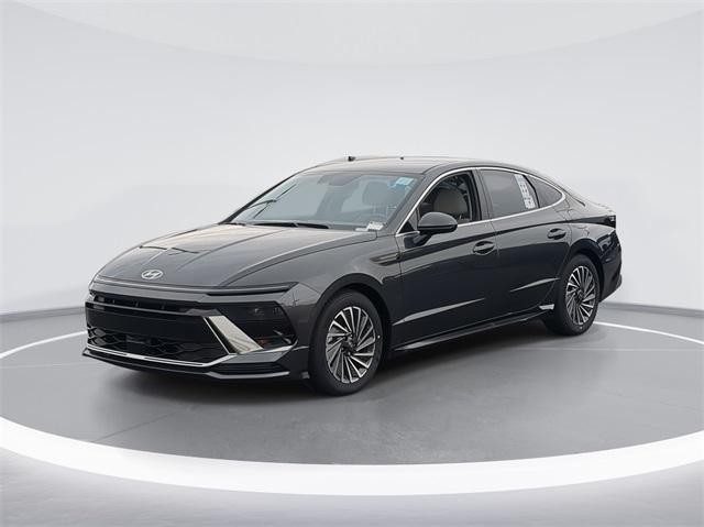 2025 Hyundai Sonata Hybrid