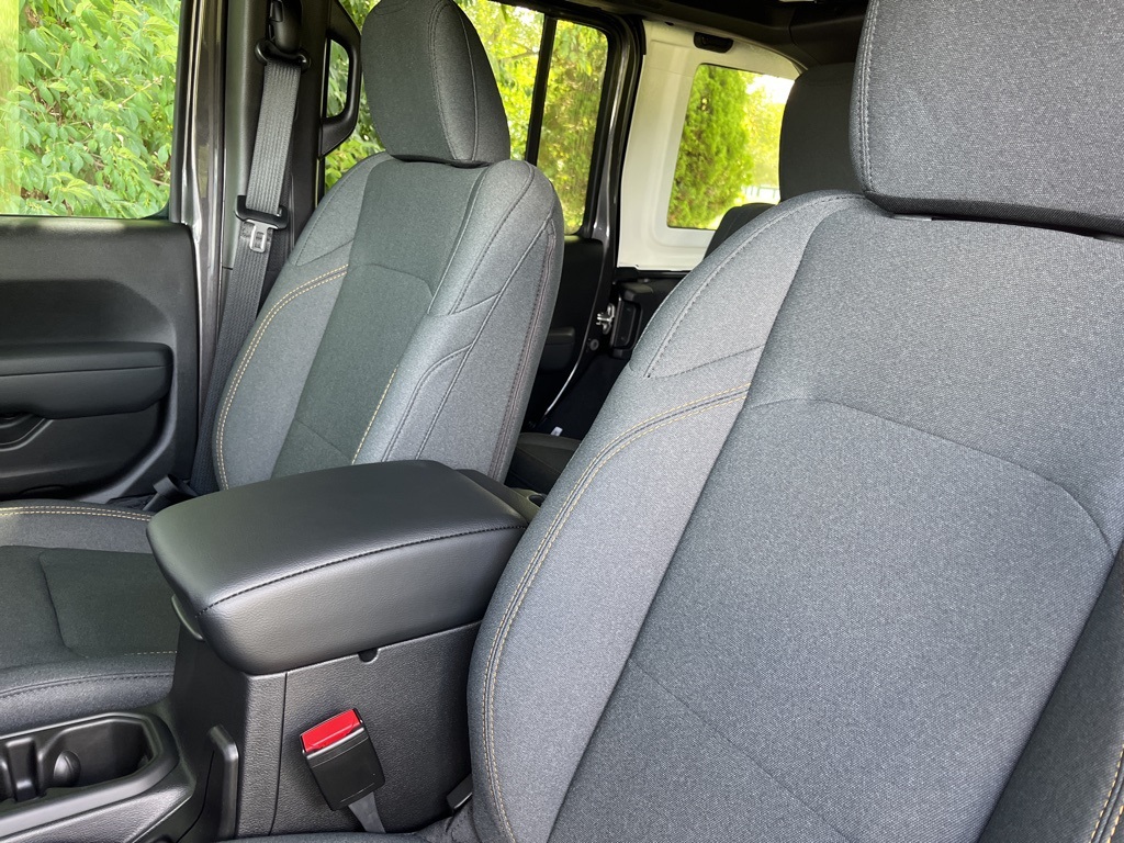 2025 Jeep Wrangler Sport S photo 26