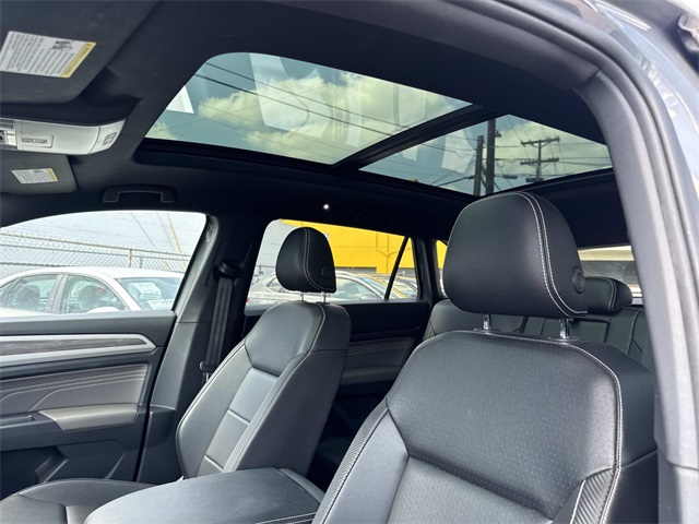 2021 Volkswagen Atlas Cross Sport V6 SE Technology photo 14