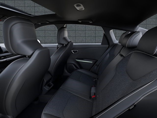2025 Kia K4 GT-Line photo 17