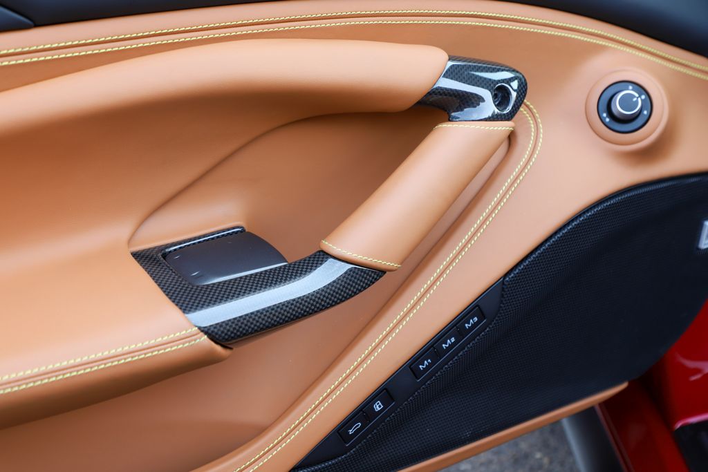 2021 Ferrari F8 Spider photo 22
